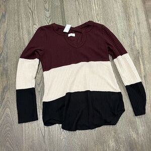 NWT 24/7 Maurices Thermal Tee Strappy Neck Waffle Knit Colorblock Multicolor XS